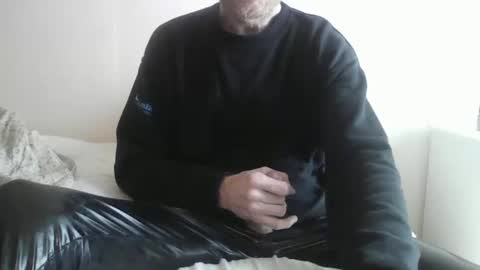 Snapshot of pumpindk chatting on March 2025 09:40:02 AM Pumpin online show from March 2025 09:40:02 AM