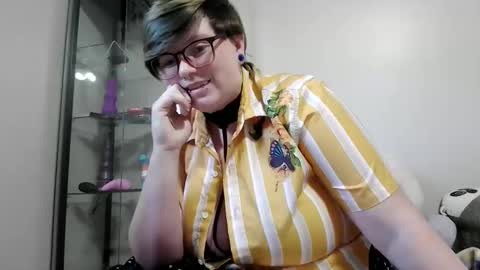 Snapshot of pupghostt chatting on December 2025 07:31:02 PM PupGhostt online show from December 2025 07:31:02 PM