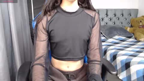 Snapshot of pupi_wolf chatting on June 2026 12:59:01 PM Cris online show from June 2026 12:59:01 PM