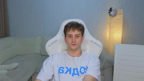 Jesse online show from November 2025 04:21:01 AM