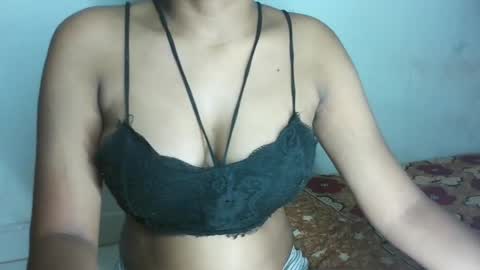 Snapshot of pureelove chatting on April 2026 12:29:02 PM Your love online show from April 2026 12:29:02 PM