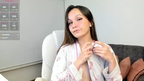 Snapshot of purinpufff chatting on June 2026 12:02:04 AM Daphne 3 online show from June 2026 12:02:04 AM