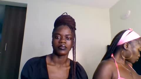 purple_honey1 online show from May 2026 01:29:02 PM