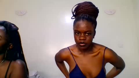 purple_honey1 online show from May 2026 04:12:02 PM