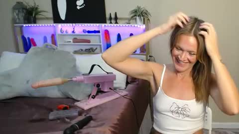 Purple online show from December 2025 05:49:02 AM