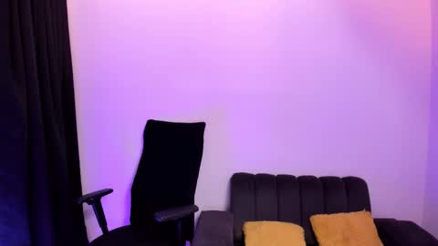 MEGANNNN online show from March 2026 06:24:01 PM