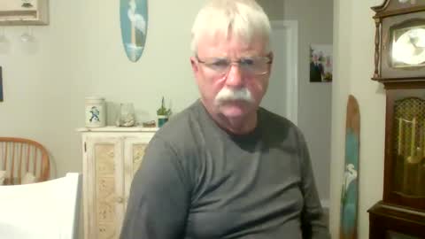 Snapshot of purpleshroom chatting on February 2025 04:18:02 AM purpleshroom online show from February 2025 04:18:02 AM