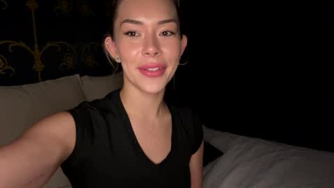 Snapshot of pussycandy4u chatting on November 2025 02:06:02 PM pussycandy4u online show from November 2025 02:06:02 PM