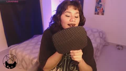 Snapshot of pussycat420_ chatting on June 2026 05:34:01 AM Mari online show from June 2026 05:34:01 AM