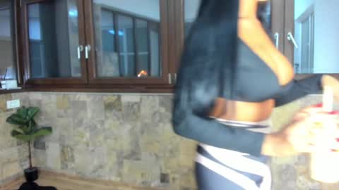 Snapshot of pussydollxx chatting on February 2025 07:10:02 PM Andreea online show from February 2025 07:10:02 PM