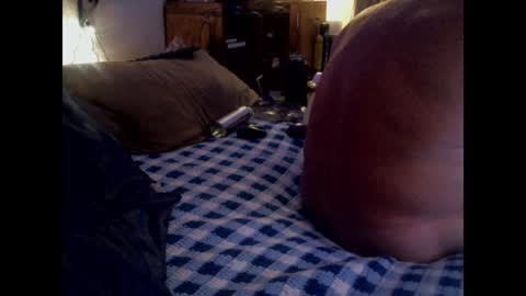 Snapshot of pussyeat2please chatting on December 2024 08:43:02 PM Rick online show from December 2024 08:43:02 PM