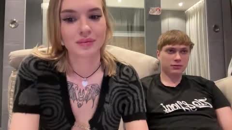 Lina online show from October 2025 09:57:02 PM