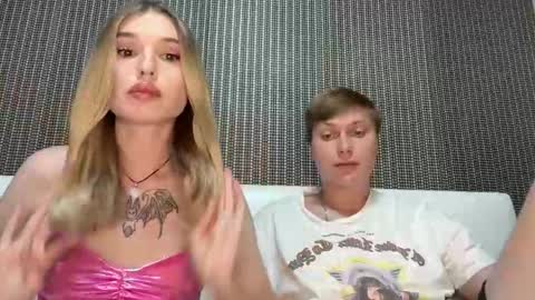 Lina online show from October 2025 11:32:02 AM