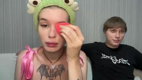 Lina online show from November 2025 05:01:02 PM