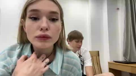 Lina online show from November 2025 03:04:01 PM