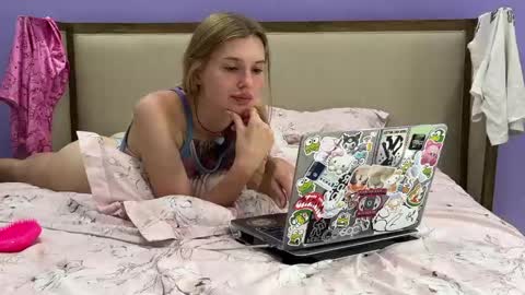 Lina online show from February 2026 03:03:02 AM