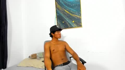 Snapshot of pyke_cum chatting on January 2025 08:43:01 AM pyke_cum online show from January 2025 08:43:01 AM