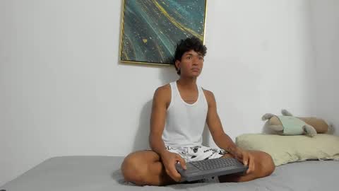 Snapshot of pyke_cum chatting on March 2025 11:20:02 PM pyke_cum online show from March 2025 11:20:02 PM