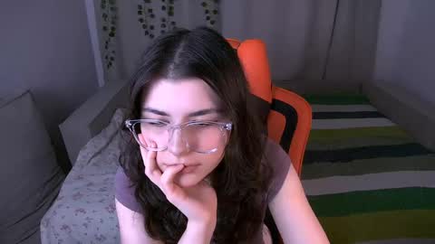 Snapshot of pyro_flerrr chatting on May 2026 11:46:02 PM Ava online show from May 2026 11:46:02 PM