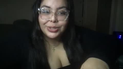 Snapshot of pytbbw chatting on January 2025 02:14:01 AM Prettypink Tinyhole online show from January 2025 02:14:01 AM