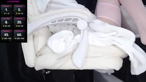 qianqian_ online show from October 2025 09:44:01 AM