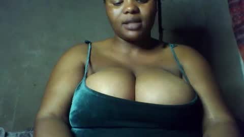 queen2302 online show from April 2026 10:53:01 PM