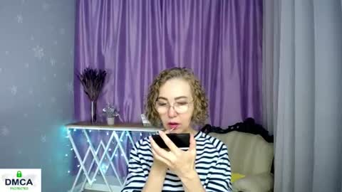 Snapshot of queen_a_n_i chatting on June 2026 06:34:01 AM A N I Ill be here on December 1st online show from June 2026 06:34:01 AM