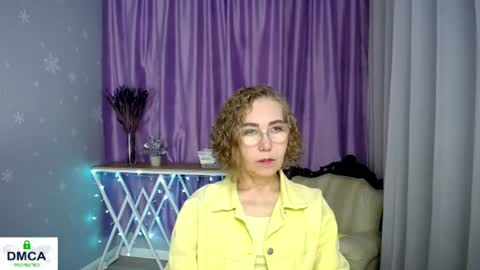 Snapshot of queen_a_n_i chatting on June 2026 09:35:02 AM A N I Ill be here on December 1st online show from June 2026 09:35:02 AM