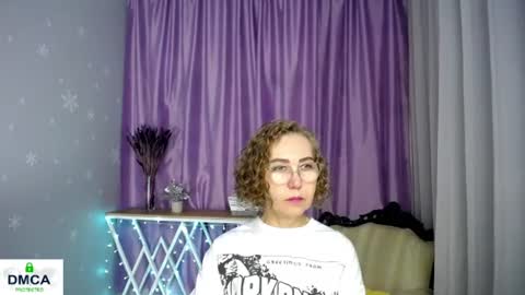 Snapshot of queen_a_n_i chatting on June 2026 08:42:02 AM A N I Ill be here on December 1st online show from June 2026 08:42:02 AM