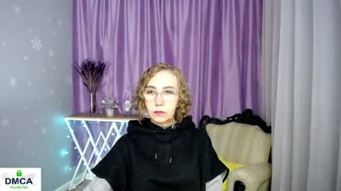 Snapshot of queen_a_n_i chatting on July 2026 08:18:02 AM A N I Ill be here on December 1st online show from July 2026 08:18:02 AM