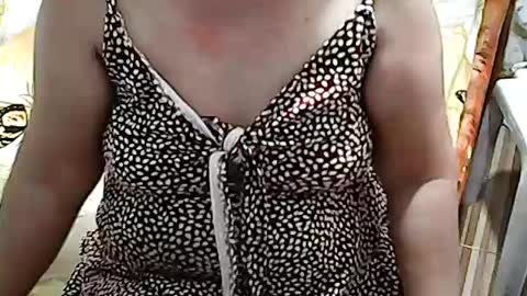 Snapshot of queen_ava05 chatting on June 2026 11:28:01 PM queen_ava05 online show from June 2026 11:28:01 PM