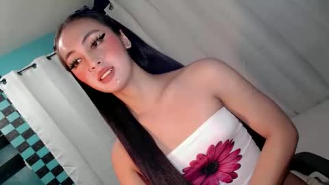 Snapshot of queen_danaya chatting on April 2026 02:51:02 AM queen_danaya online show from April 2026 02:51:02 AM