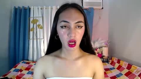 Snapshot of queen_danaya chatting on June 2026 11:32:01 PM queen_danaya online show from June 2026 11:32:01 PM