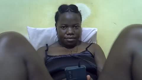 Snapshot of queen_darling3 chatting on May 2026 06:27:02 PM Gentrix online show from May 2026 06:27:02 PM