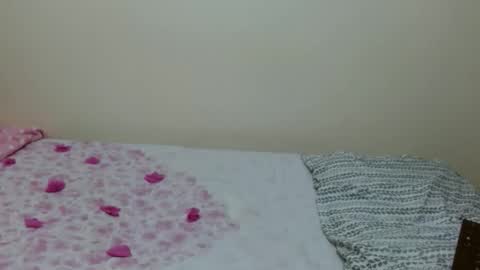 queen ema online show from October 2025 04:07:02 AM