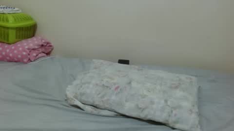 Snapshot of queen_ema chatting on April 2026 06:53:02 PM queen ema online show from April 2026 06:53:02 PM