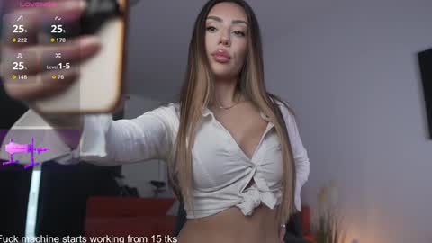 Snapshot of queen_leylla chatting on February 2026 06:21:01 AM queen_leylla online show from February 2026 06:21:01 AM