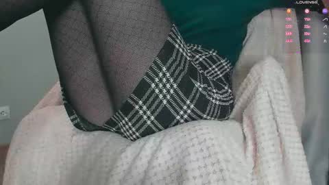 Carly online show from November 2025 05:24:01 PM