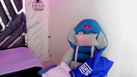 Snapshot of queen_perla_ chatting on October 2025 12:07:02 PM online show from October 2025 12:07:02 PM