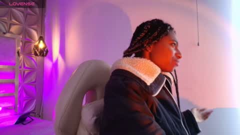 Snapshot of queen_perla_ chatting on February 2026 11:26:02 AM online show from February 2026 11:26:02 AM