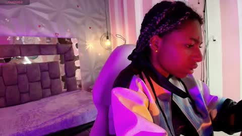 Snapshot of queen_perla_ chatting on February 2026 06:44:02 PM online show from February 2026 06:44:02 PM