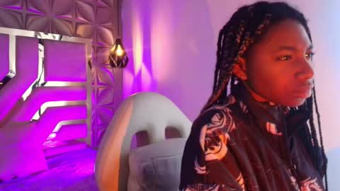 Snapshot of queen_perla_ chatting on February 2026 11:37:01 AM online show from February 2026 11:37:01 AM