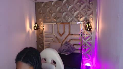 Snapshot of queen_perla_ chatting on February 2026 11:55:01 AM online show from February 2026 11:55:01 AM