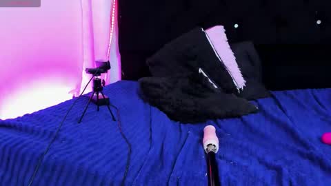 queen_salomme online show from October 2025 11:49:01 PM