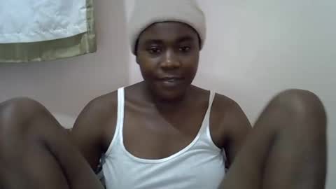 Snapshot of queen_sly chatting on October 2025 11:05:02 PM queen_sly online show from October 2025 11:05:02 PM