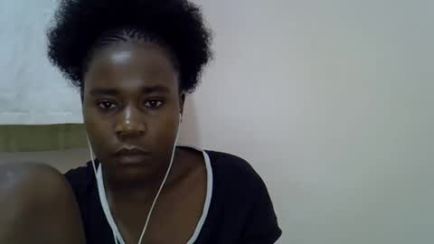 Snapshot of queen_sly chatting on October 2025 10:21:02 PM queen_sly online show from October 2025 10:21:02 PM