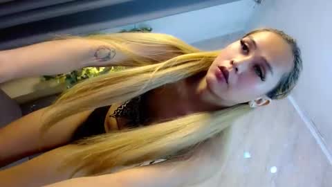 CALL ME YOUR QUEEN AIVY1 online show from December 2025 11:01:02 PM