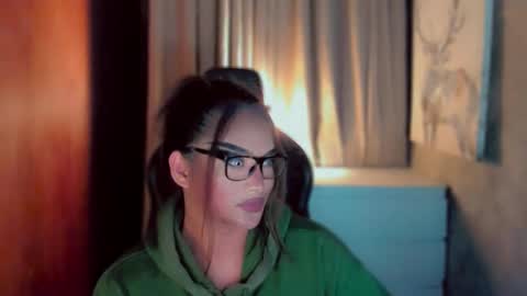 Snapshot of queenarthalia chatting on March 2026 06:32:01 AM ARTHA online show from March 2026 06:32:01 AM