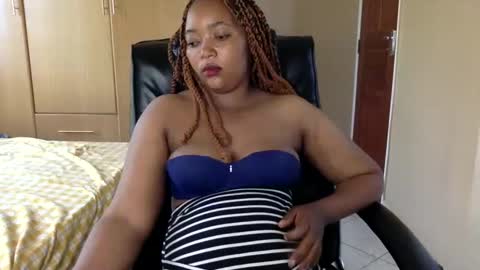 Queenbebony2 online show from March 2025 12:55:02 PM