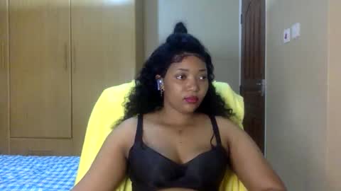Queenbebony2 online show from September 2025 03:33:01 PM